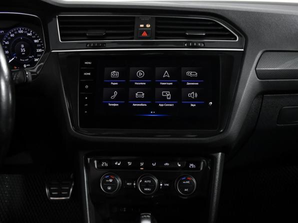 Volkswagen Tiguan II с пробегом 2017 года, цена 2 448 900 рублей, 138706 км, внедорожник, Автокод Объявления