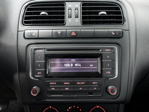 Volkswagen Polo V с пробегом 2013 года, цена 773 000 рублей, 150000 км, седан, Автокод Объявления