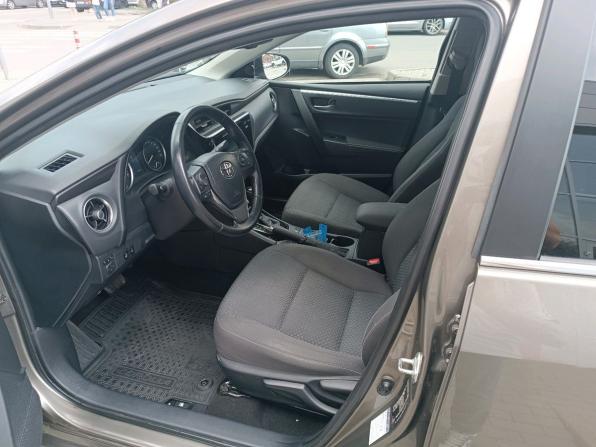 Toyota Corolla XI (E160 E170 E180) Рестайлинг 1 с пробегом 2018 года, цена 1 799 000 рублей, 129427 км, седан, Автокод Объявления