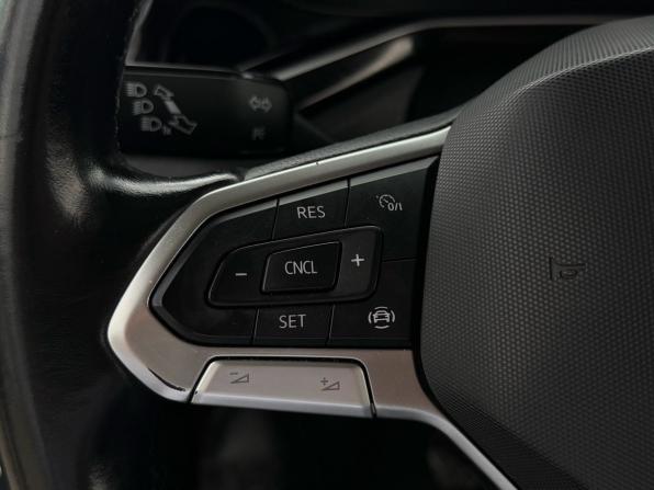 Volkswagen Polo VI с пробегом 2021 года, цена 1 410 000 рублей, 118115 км, лифтбек, Автокод Объявления