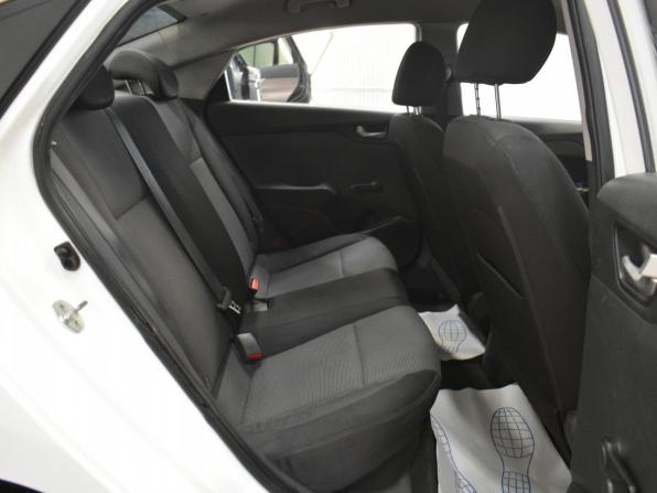 Hyundai Solaris II с пробегом 2017 года, цена 779 000 рублей, 288312 км, седан, Автокод Объявления