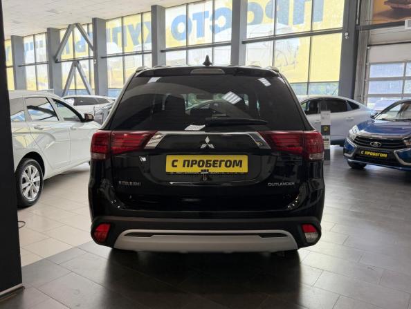 Mitsubishi Outlander III Рестайлинг 3 с пробегом 2020 года, цена 2 280 000 рублей, 56000 км, внедорожник, Автокод Объявления