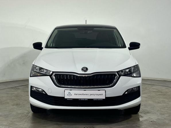 Skoda Rapid II с пробегом 2021 года, цена 1 795 000 рублей, 58380 км, лифтбек, Автокод Объявления