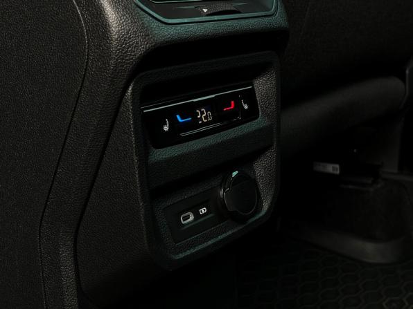 Volkswagen Tiguan II Рестайлинг с пробегом 2021 года, цена 3 047 600 рублей, 34004 км, внедорожник, Автокод Объявления