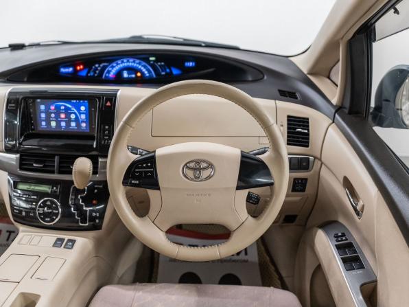 Toyota Estima III Рестайлинг 2 с пробегом 2012 года, цена 1 900 000 рублей, 246200 км, минивэн, Автокод Объявления