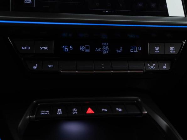 Audi A3 IV (8Y) Рестайлинг с пробегом 2025 года, цена 4 095 055 рублей, 24 км, хэтчбек, Автокод Объявления