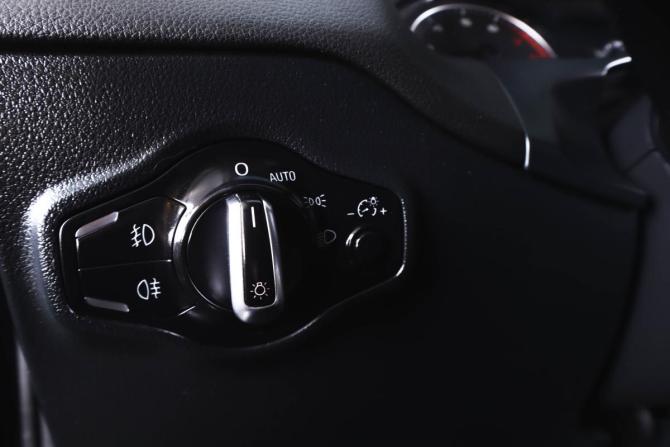Audi Q5 I (8R) с пробегом 2012 года, цена 1 629 000 рублей, 250000 км, внедорожник, Автокод Объявления
