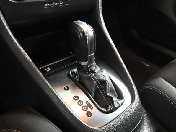 Volkswagen Golf VI с пробегом 2012 года, цена 950 000 рублей, 148527 км, хэтчбек, Автокод Объявления