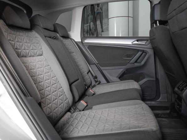 Volkswagen Tiguan II Рестайлинг с пробегом 2021 года, цена 2 715 400 рублей, 87573 км, внедорожник, Автокод Объявления