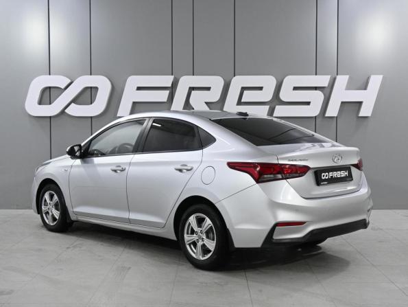 Hyundai Solaris II с пробегом 2017 года, цена 1 329 000 рублей, 102557 км, седан, Автокод Объявления