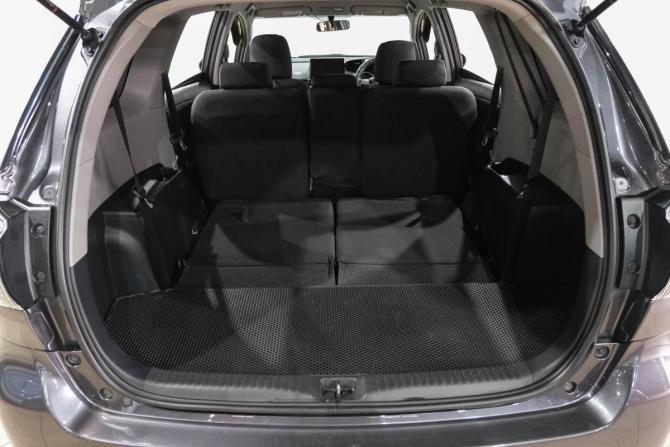 Toyota Wish II Рестайлинг с пробегом 2014 года, цена 1 699 000 рублей, 84000 км, минивэн, Автокод Объявления