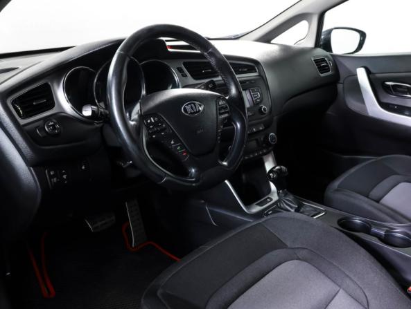 Kia Ceed II с пробегом 2014 года, цена 877 000 рублей, 249082 км, хэтчбек, Автокод Объявления