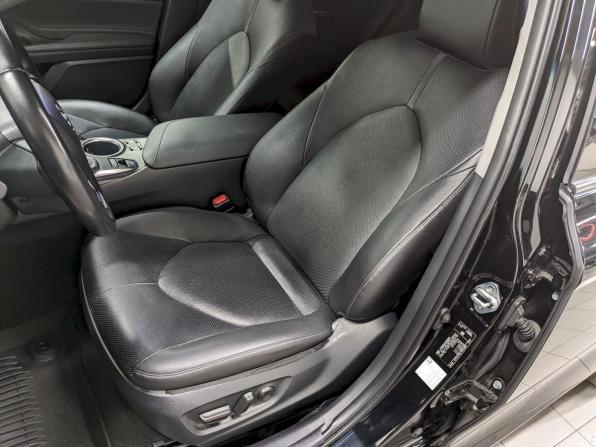 Toyota Camry VIII (XV70) Рестайлинг с пробегом 2021 года, цена 2 790 000 рублей, 156957 км, седан, Автокод Объявления