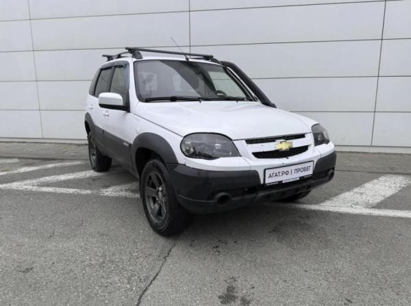 Chevrolet Niva I Рестайлинг с пробегом 2018 года, цена 799 000 рублей, 134247 км, внедорожник, Автокод Объявления