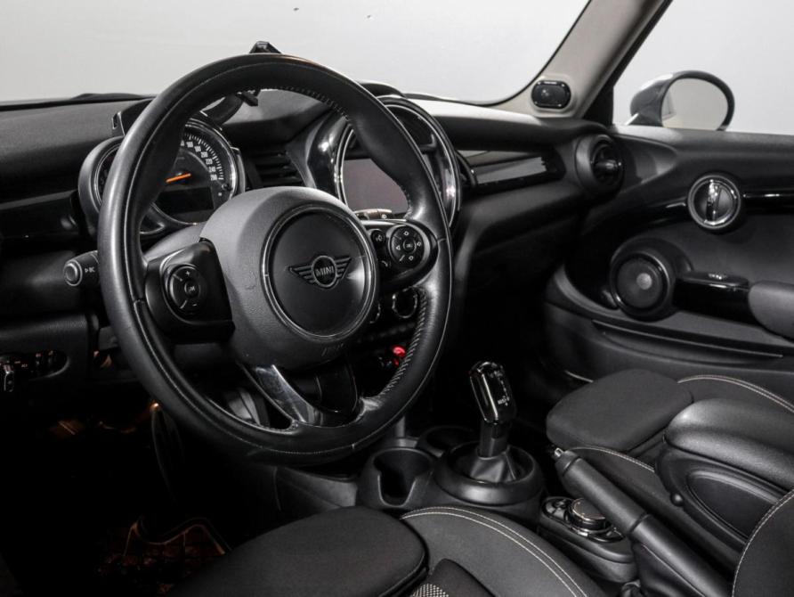 Mini Hatch III (F55/F56) Москва  - изображение 14