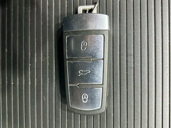 Volkswagen Passat CC I с пробегом 2011 года, цена 1 100 000 рублей, 281601 км, седан, Автокод Объявления