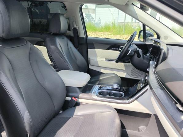 Kia Carnival IV с пробегом 2022 года, цена 4 835 000 рублей, 60900 км, минивэн, Автокод Объявления