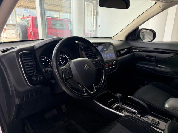 Mitsubishi Outlander III Рестайлинг 3 с пробегом 2020 года, цена 2 250 000 рублей, 80241 км, внедорожник, Автокод Объявления