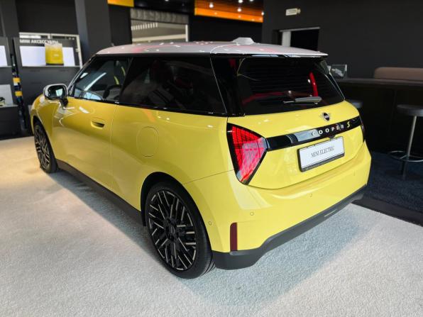 Mini Hatch IV (F65/F66/J01) с пробегом 2025 года, цена 5 590 000 рублей, 3380 км, хэтчбек, Автокод Объявления