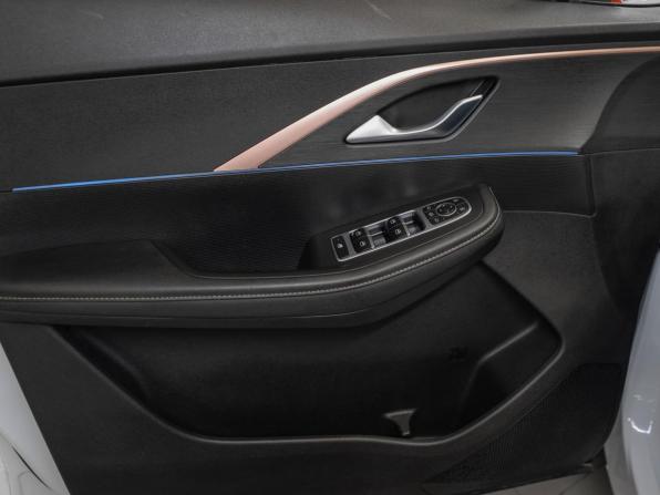 Omoda C5 I с пробегом 2023 года, цена 1 850 000 рублей, 45445 км, внедорожник, Автокод Объявления