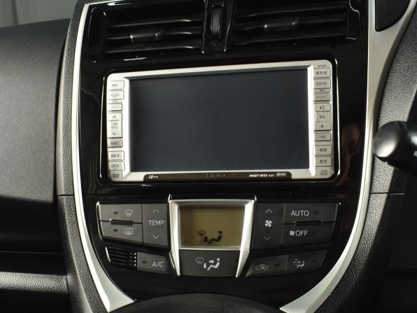 Toyota Ractis II с пробегом 2015 года, цена 1 144 995 рублей, 97298 км, хэтчбек, Автокод Объявления