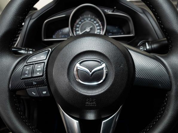 Mazda 3 III (BM) с пробегом 2014 года, цена 944 000 рублей, 210700 км, седан, Автокод Объявления