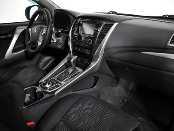 Mitsubishi Pajero Sport III с пробегом 2017 года, цена 2 690 000 рублей, 118113 км, внедорожник, Автокод Объявления