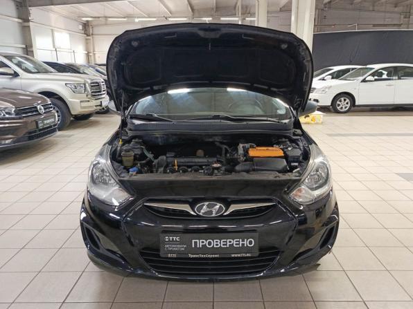 Hyundai Solaris I с пробегом 2014 года, цена 585 000 рублей, 211279 км, седан, Автокод Объявления