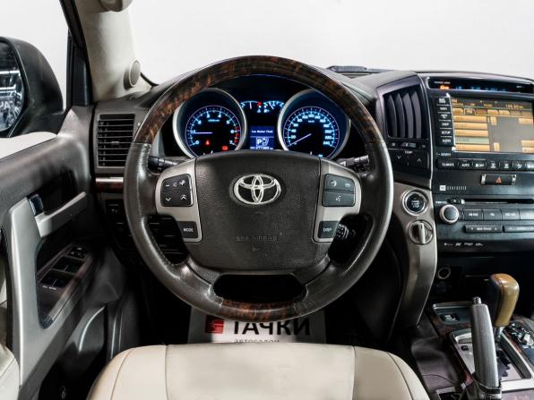 Toyota Land Cruiser 200 Series с пробегом 2011 года, цена 2 945 000 рублей, 277400 км, внедорожник, Автокод Объявления