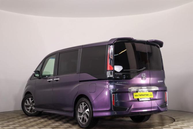 Honda Stepwgn V с пробегом 2017 года, цена 2 119 000 рублей, 106000 км, минивэн, Автокод Объявления