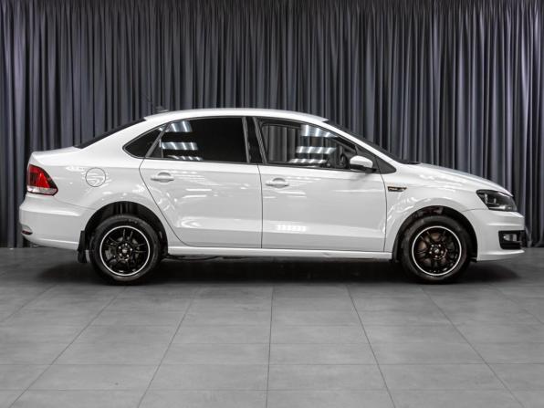 Volkswagen Polo V Рестайлинг с пробегом 2018 года, цена 1 359 000 рублей, 119310 км, седан, Автокод Объявления