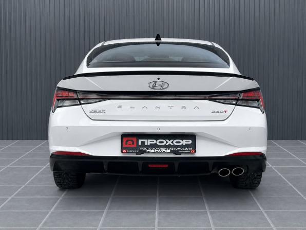 Hyundai Elantra VII (CN7) с пробегом 2022 года, цена 1 742 000 рублей, 32000 км, седан, Автокод Объявления