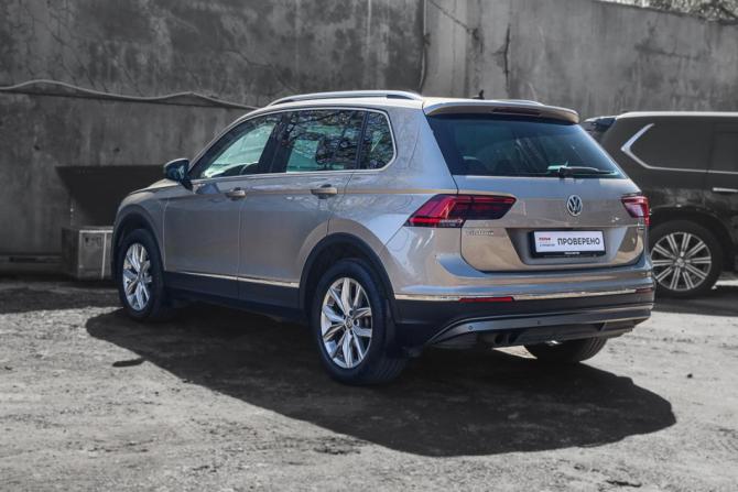 Volkswagen Tiguan II с пробегом 2018 года, цена 2 910 000 рублей, 85377 км, внедорожник, Автокод Объявления