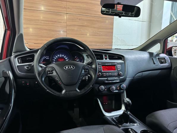 Kia Ceed II с пробегом 2013 года, цена 959 990 рублей, 159633 км, хэтчбек, Автокод Объявления