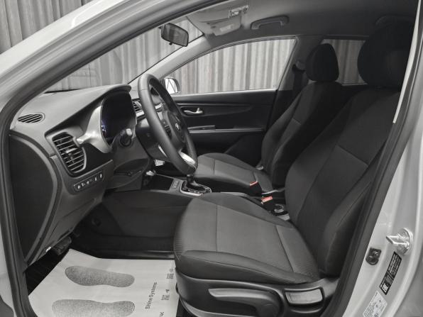 Kia Rio IV Рестайлинг с пробегом 2021 года, цена 1 685 000 рублей, 38000 км, хэтчбек, Автокод Объявления