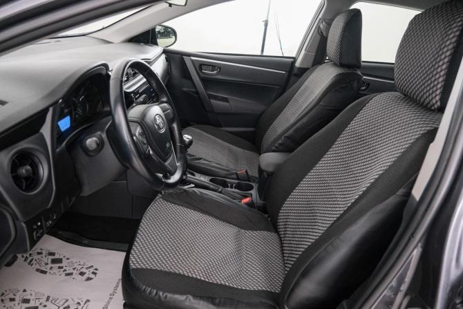 Toyota Corolla XI (E160 E170 E180) Рестайлинг 1 с пробегом 2017 года, цена 1 549 000 рублей, 104000 км, седан, Автокод Объявления