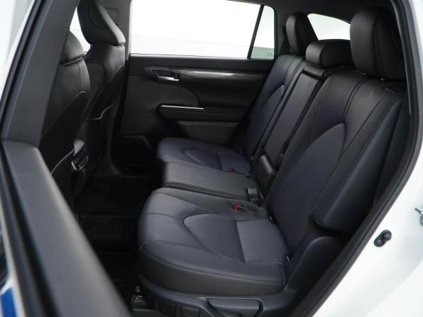Toyota Highlander IV (XU70) с пробегом 2025 года, цена 5 456 900 рублей, 34 км, внедорожник, Автокод Объявления