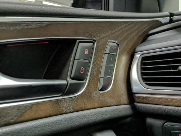 Audi A6 IV (C7) Рестайлинг с пробегом 2015 года, цена 1 650 000 рублей, 225641 км, седан, Автокод Объявления