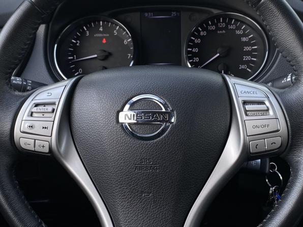 Nissan Qashqai II с пробегом 2018 года, цена 1 899 000 рублей, 80270 км, внедорожник, Автокод Объявления