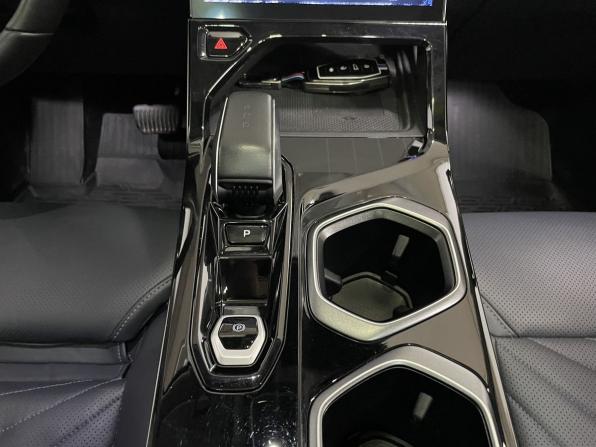 Geely Atlas II с пробегом 2024 года, цена 2 750 000 рублей, 34640 км, внедорожник, Автокод Объявления