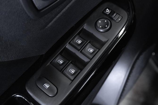 Renault Kaptur I Рестайлинг с пробегом 2020 года, цена 1 599 999 рублей, 107007 км, внедорожник, Автокод Объявления