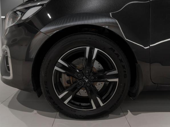 Kia Carnival III с пробегом 2018 года, цена 2 645 000 рублей, 186632 км, минивэн, Автокод Объявления