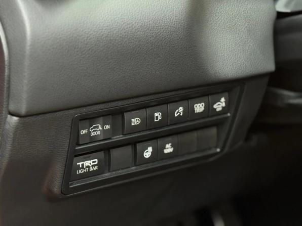 Toyota Sequoia III с пробегом 2023 года, цена 14 497 000 рублей, 38710 км, внедорожник, Автокод Объявления