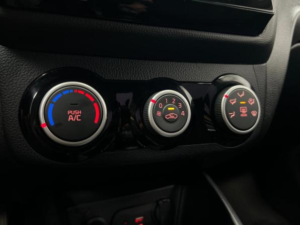 Kia Rio III Рестайлинг с пробегом 2015 года, цена 860 000 рублей, 227000 км, седан, Автокод Объявления