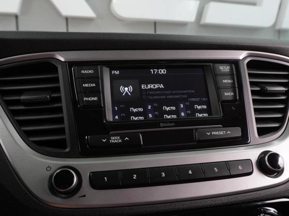 Hyundai Solaris II с пробегом 2017 года, цена 1 349 000 рублей, 133646 км, седан, Автокод Объявления