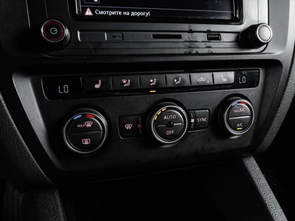 Volkswagen Jetta VI Рестайлинг с пробегом 2016 года, цена 1 275 000 рублей, 184341 км, седан, Автокод Объявления