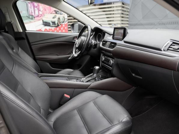 Mazda 6 III (GJ) Рестайлинг с пробегом 2017 года, цена 2 350 000 рублей, 100717 км, седан, Автокод Объявления