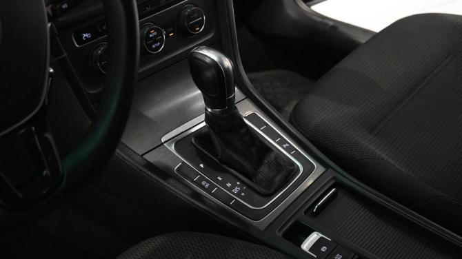 Volkswagen Golf VII с пробегом 2013 года, цена 995 000 рублей, 249657 км, хэтчбек, Автокод Объявления