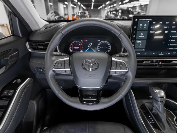 Toyota Highlander IV (XU70) с пробегом 2026 года, цена 5 750 000 рублей, 50 км, внедорожник, Автокод Объявления