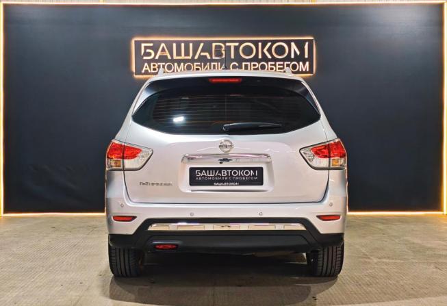 Nissan Pathfinder IV с пробегом 2015 года, цена 1 935 000 рублей, 142845 км, внедорожник, Автокод Объявления